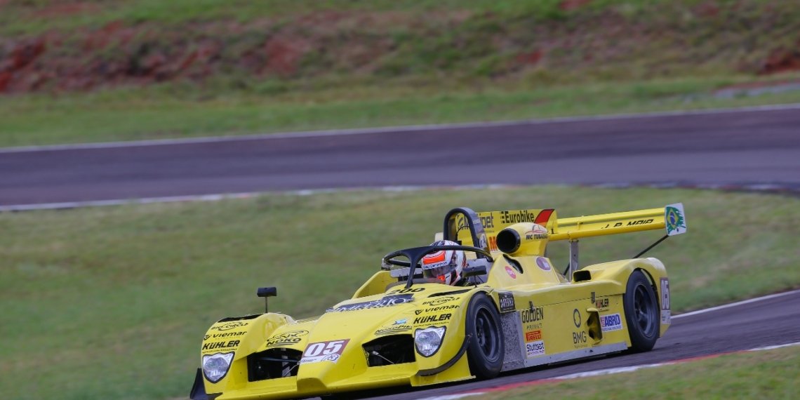Na última corrida do ano, MC Tubarão quer conquistar o título da categoria P3 no Império Endurance Brasil 1 Na última corrida do ano, MC Tubarão quer conquistar o título da categoria P3 no Império Endurance Brasil