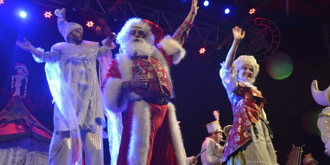 Sábado acontece a tão esperada chegada do Papai Noel no Natal da Integração 1 Sábado acontece a tão esperada chegada do Papai Noel no Natal da Integração