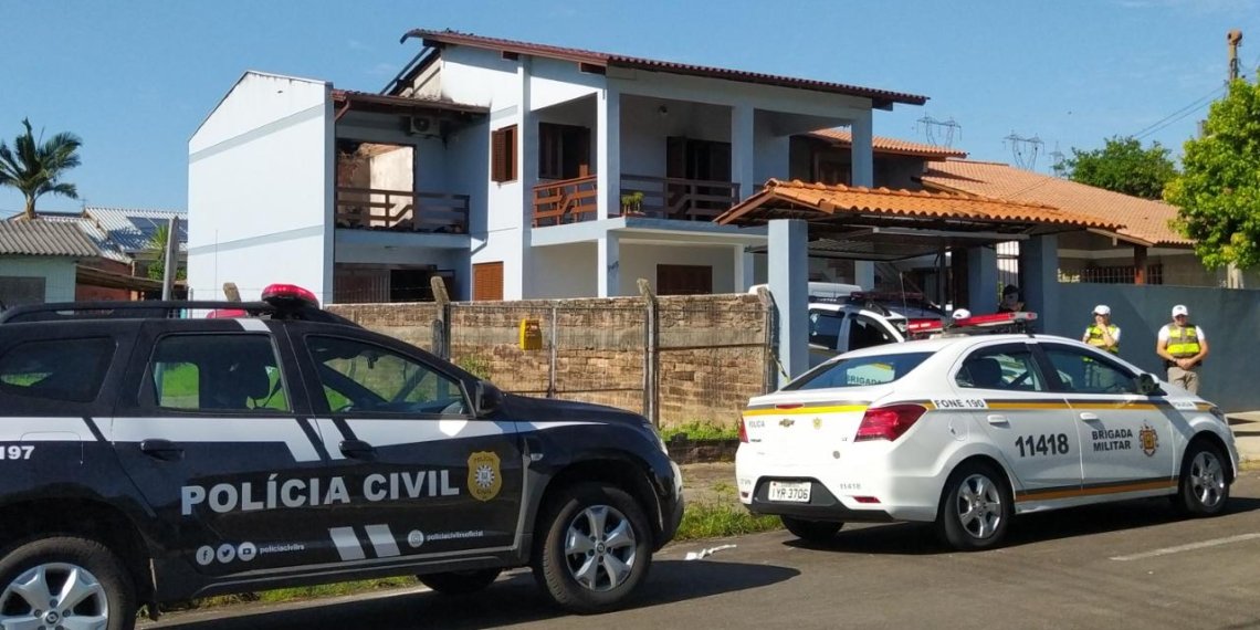 Casal é encontrado morto dentro de casa, no bairro Genuíno Sampaio