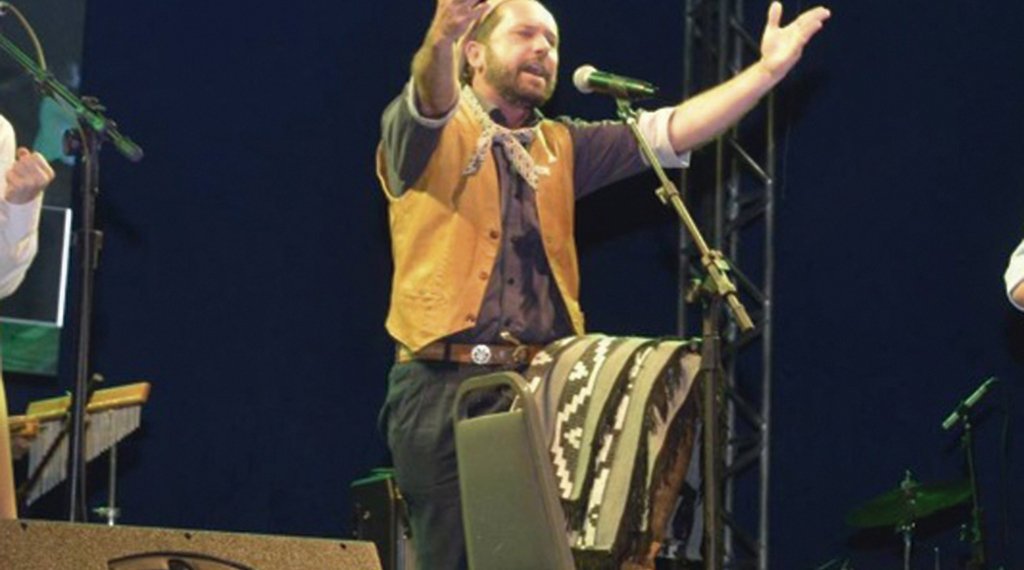 Campo-bonense Pingo Martins conta com o voto da comunidade em Festival Nativista