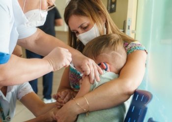 Crianças de 5 a 11 anos com comorbidades começam a ser vacinadas em Campo Bom