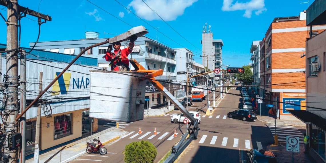 Avenida São Leopoldo e rua Walter Strassburger receberam iluminação de led 1 Avenida São Leopoldo e rua Walter Strassburger receberam iluminação de led