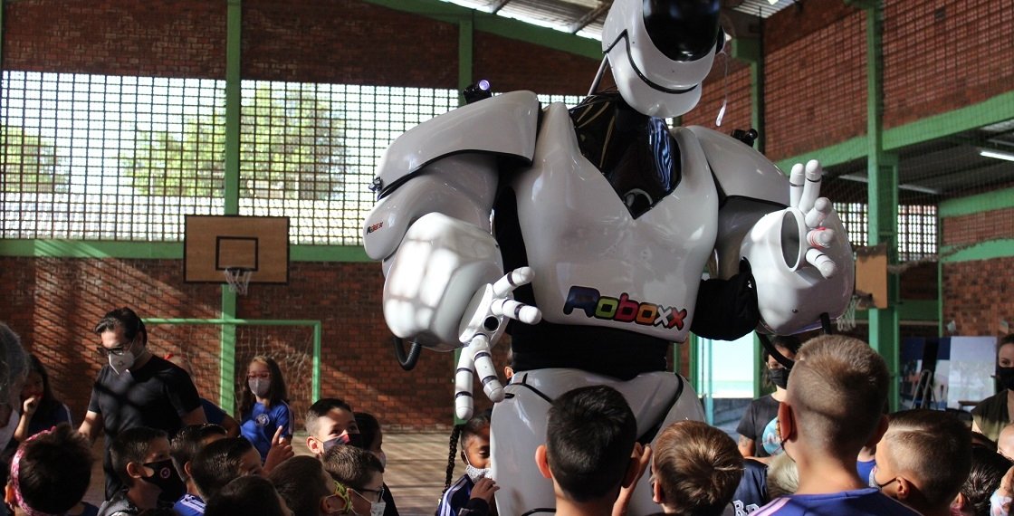 Cerca de 10 mil alunos da rede municipal voltaram às aulas em Campo Bom nesta segunda-feira