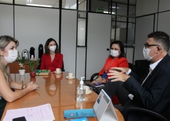 Reitor da Feevale e diretoras são recebidos pela presidência do Legislativo