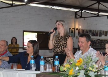 Professora Gênifer Engers é pré-candidata a deputada estadual pelo PDT 9 Professora Gênifer Engers é pré-candidata a deputada estadual pelo PDT