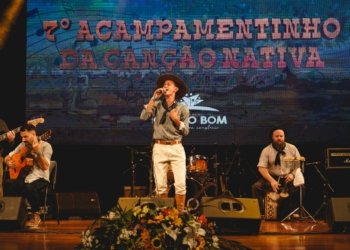 João Vitor Camargo e Vitória Heck são os campeões do 7º Acampamentinho da Canção Nativa