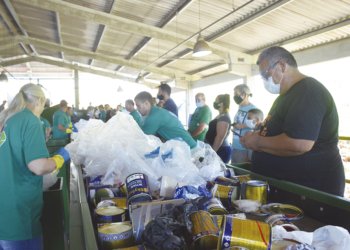 Inaugurada nova esteira de triagem na usina de reciclagem