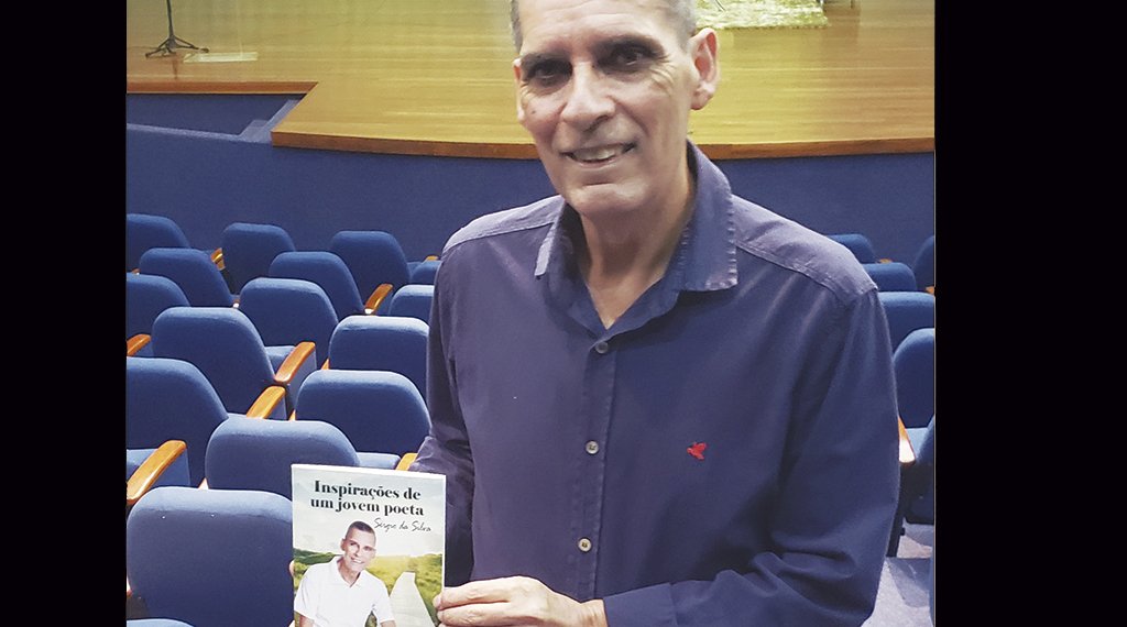 Escritor lança livro de poesias nesta sexta-feira, 8