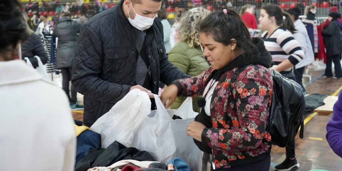 Ação da Campanha do Agasalho distribui mais de 7,6 mil peças de roupas em Campo Bom 1 Ação da Campanha do Agasalho distribui mais de 7,6 mil peças de roupas em Campo Bom