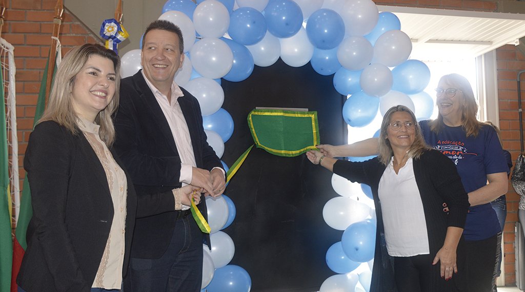 Ginásio de esportes da Emef Dona Augusta é inaugurado