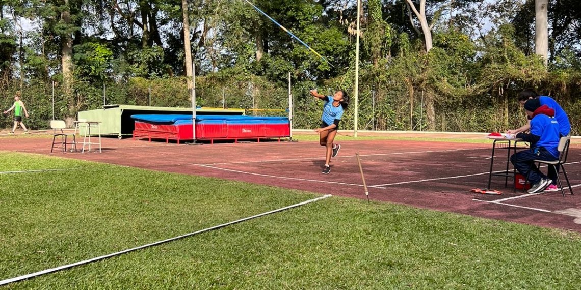 Programa Acolher conquista 14 medalhas no Troféu IENH de Atletismo