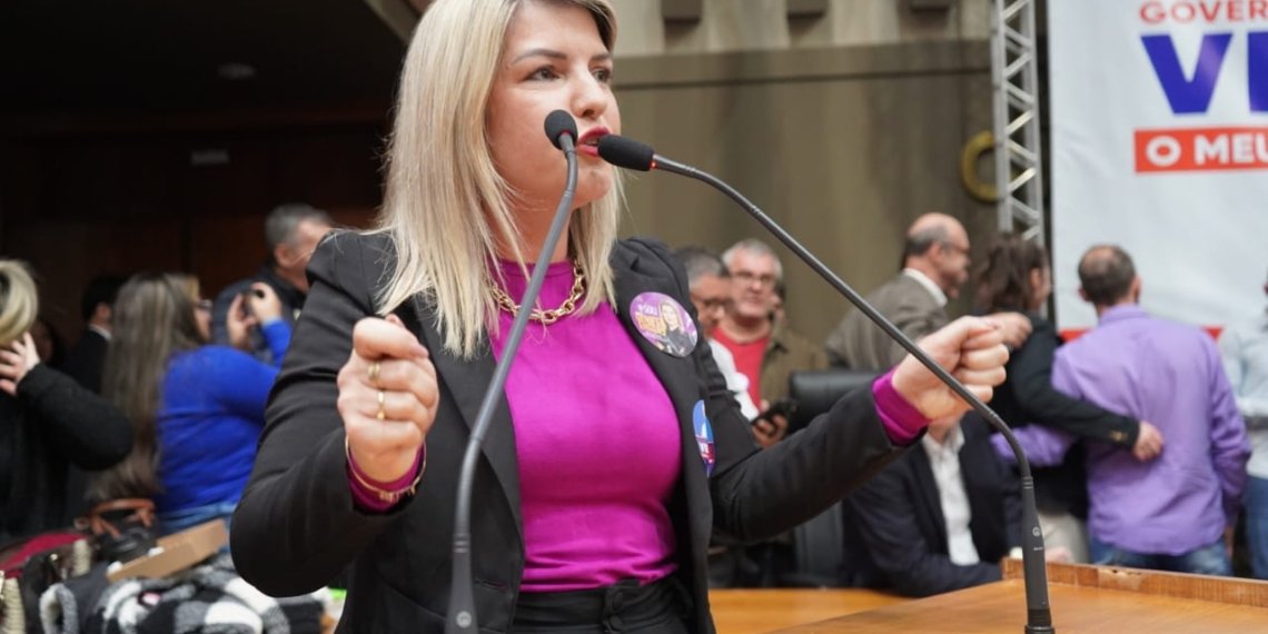 Candidatura de Gênifer Engers foi homologada em Convenção do PDT 1 Candidatura de Gênifer Engers foi homologada em Convenção do PDT
