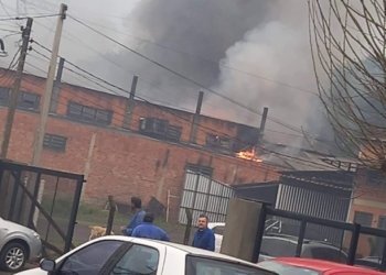 Incêndio atinge gráfica e deixa três funcionários feridos 3 Incêndio atinge gráfica e deixa três funcionários feridos