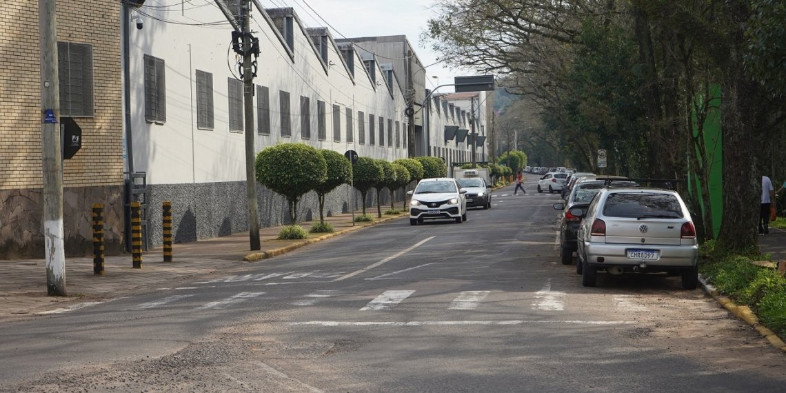 Mudanças no trânsito da Av. dos Estados entre a Brasil e a Rua dos Andradas