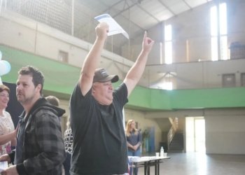 Administração realiza entrega de certificados de regularização dos Loteamentos Bem Viver I e II 8 Administração realiza entrega de certificados de regularização dos Loteamentos Bem Viver I e II