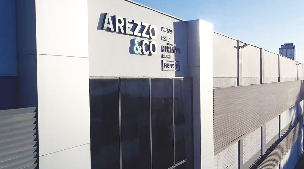 Programa da Arezzo que visa capacitar mulheres na área de tecnologia está com vagas abertas 1 Programa da Arezzo que visa capacitar mulheres na área de tecnologia está com vagas abertas