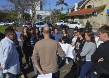 Funcionários do Hospital Lauro Reus cobram esclarecimento sobre rescisão contratual