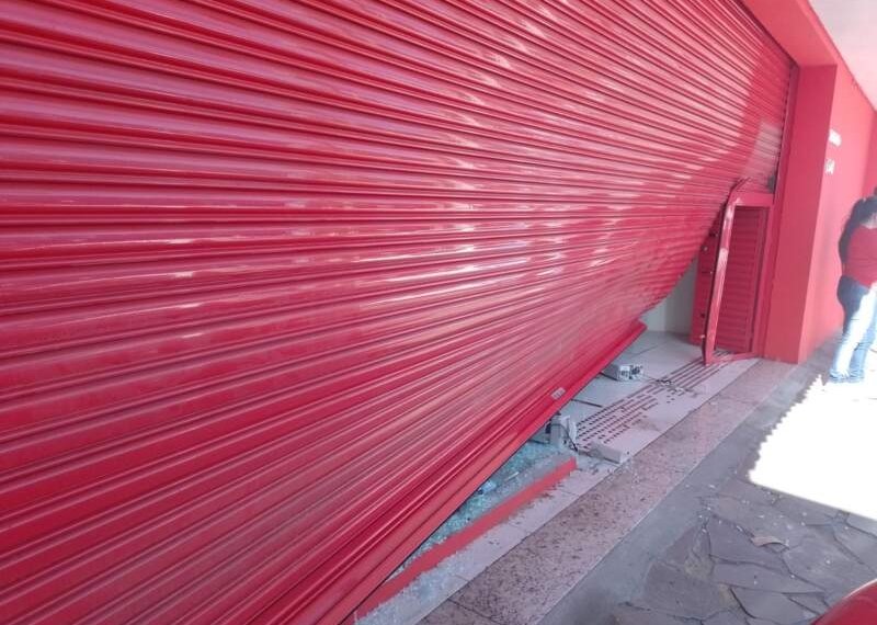 Lojas Americanas sofre arrombamento nesta madrugada 1 Lojas Americanas sofre arrombamento nesta madrugada