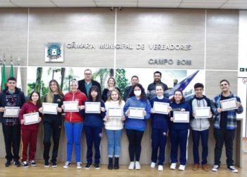 Parlamento Mirim realiza sessão na terça-feira 8 Parlamento Mirim realiza sessão na terça-feira