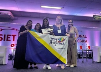 Campo Bom é 1º lugar na categoria Professor de Escola Pública, na Mostratec 4 Campo Bom é 1º lugar na categoria Professor de Escola Pública, na Mostratec