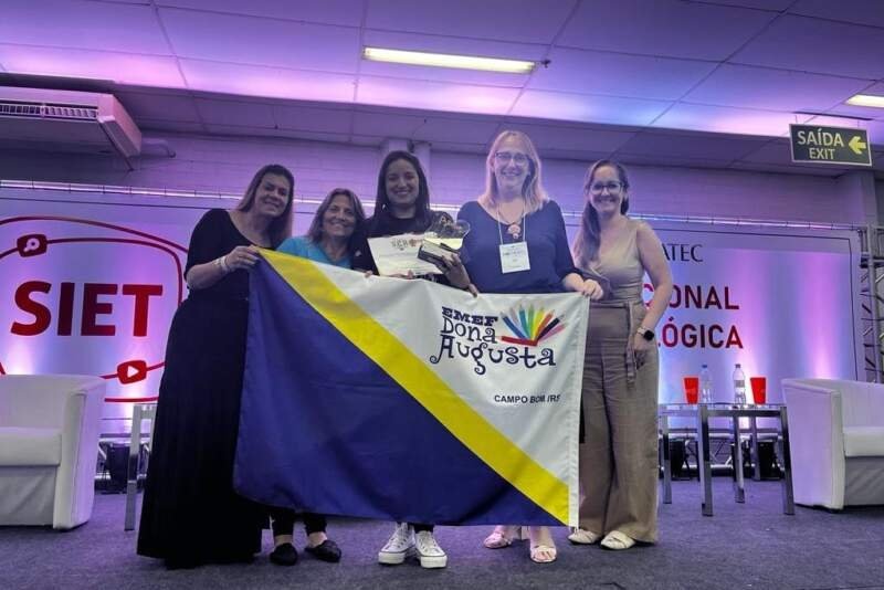 Campo Bom é 1º lugar na categoria Professor de Escola Pública, na Mostratec 1 Campo Bom é 1º lugar na categoria Professor de Escola Pública, na Mostratec