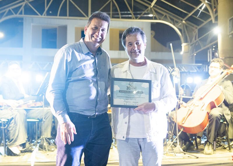 Patrono da Feira do Livro de Campo Bom lança obra neste sábado 1 Patrono da Feira do Livro de Campo Bom lança obra neste sábado