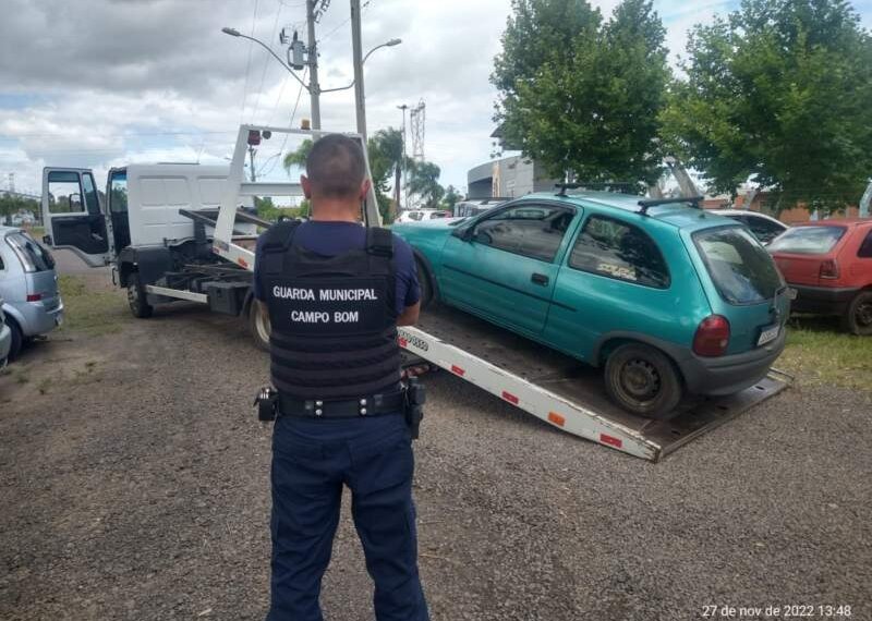 Guarda Municipal localiza e recupera veículo furtado