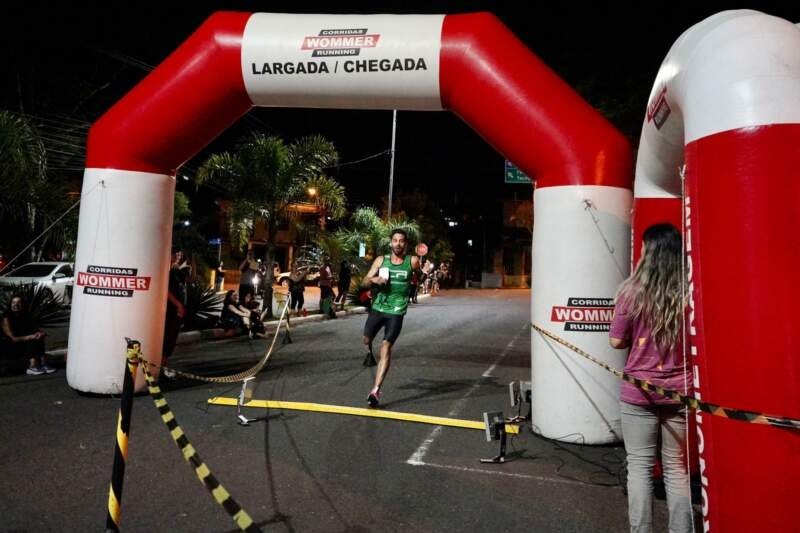 <strong>Campo-bonense Fábio Benides vence a 6ª Night Run</strong> 1 Campo-bonense Fábio Benides vence a 6ª Night Run
