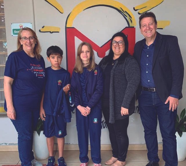 Prefeitura Municipal doa uniformes para quase 7 mil alunos da rede municipal 1 Prefeitura Municipal doa uniformes para quase 7 mil alunos da rede municipal