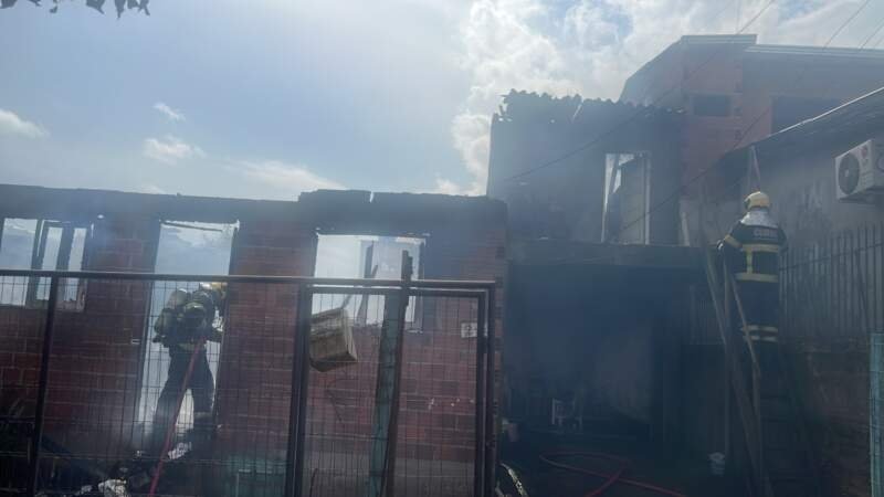 Incêndio destrói casa no bairro Bem Viver