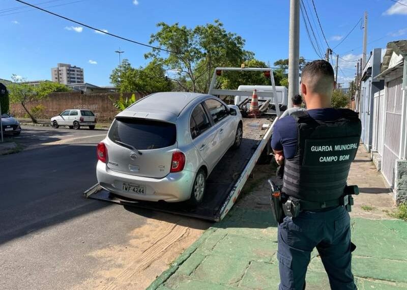 Guarda Municipal recupera carro roubado no bairro Centro 1 Guarda Municipal recupera carro roubado no bairro Centro
