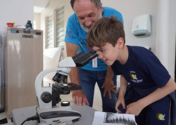 Aqui, a dengue também é combatida dentro da sala de aula 8 Aqui, a dengue também é combatida dentro da sala de aula