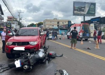 Motociclista tem uma das pernas decepadas em acidente 1 Motociclista tem uma das pernas decepadas em acidente