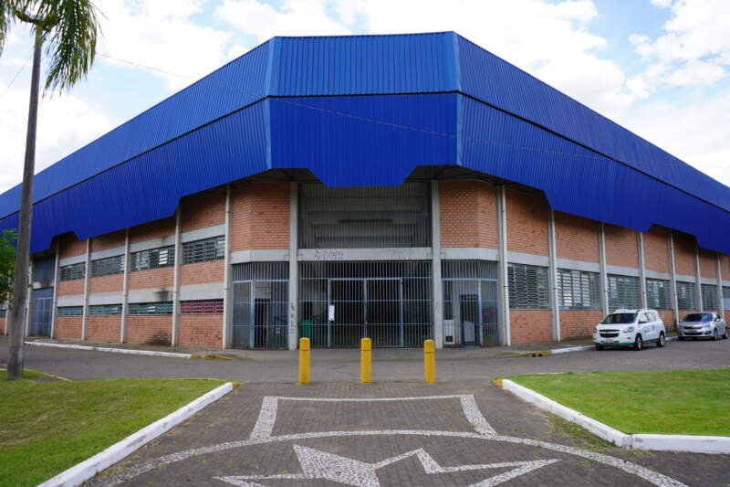 Ginásio do CEI passa por reformas