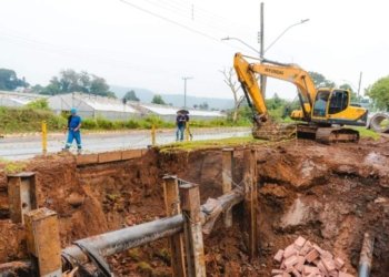 Trecho da Avenida dos Municípios bloqueado por tempo indeterminado
