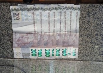 Homem é preso após tentar subornar policiais com R$ 1.600,00 5 Homem é preso após tentar subornar policiais com R$ 1.600,00