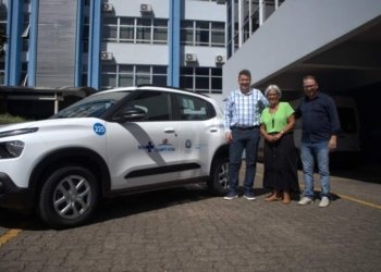 Secretaria Municipal de Saúde recebe novo veículo