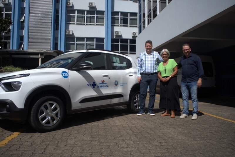 Secretaria Municipal de Saúde recebe novo veículo