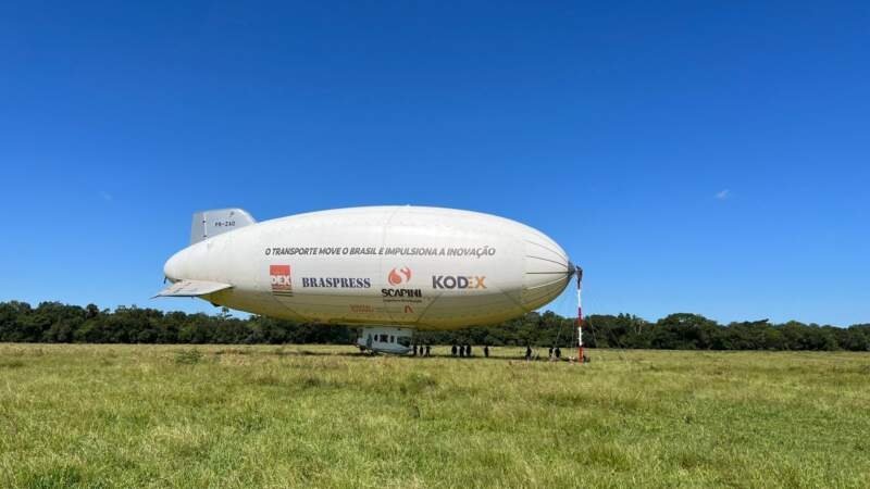 Dirigível pousa no bairro Barrinha e estará no município até amanhã 1 Dirigível pousa no bairro Barrinha e estará no município até amanhã