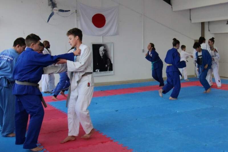 <strong>Seminário de educação física escolar terá seis cursos disponíveis </strong> 1 Seminário de educação física escolar terá seis cursos disponíveis