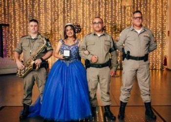 Brigada Militar participa de festa de 15 anos em Campo Bom 6 Brigada Militar participa de festa de 15 anos em Campo Bom