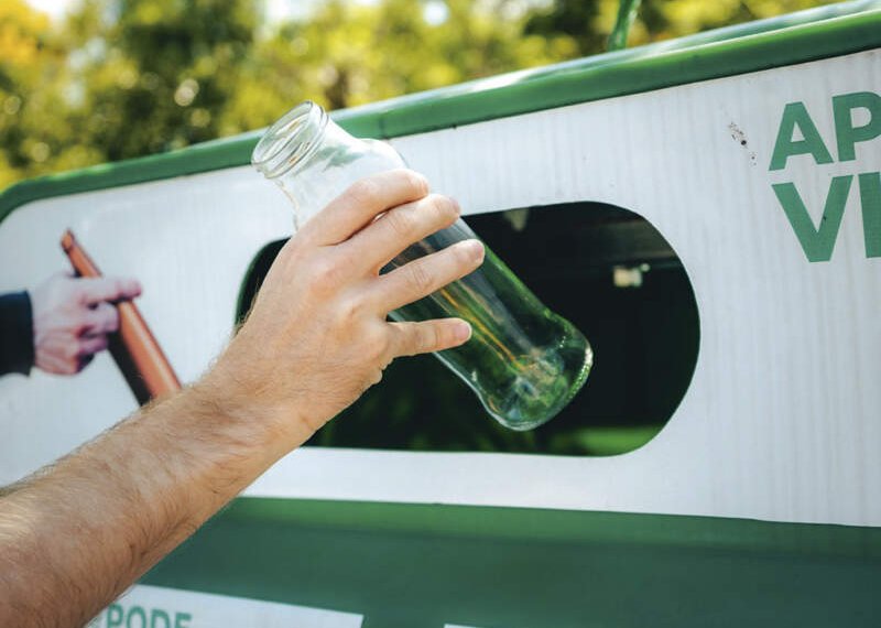 Mais de 100 toneladas de vidro foram recolhidas com os PEVs em 2023 1 Dez toneladas de vidro já foram recolhidas para reciclagem