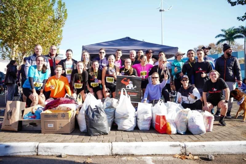 3ª Corrida Contra o Frio reúne solidariedade no Largo Irmãos Vetter 1 3ª Corrida Contra o Frio reúne solidariedade no Largo Irmãos Vetter