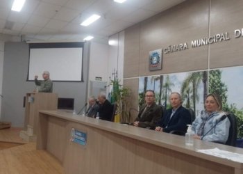 Plenária reforça importância da democracia e estado democrático de direito