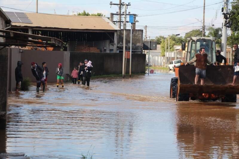 Alerta para contágio de doenças causadas por água contaminada 1 Alerta para contágio de doenças causadas por água contaminada