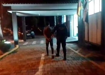 Guarda Municipal prende homem foragido da justiça 7 Guarda Municipal prende homem foragido da justiça