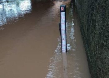 Rio dos Sinos transborda e água já atinge ruas das localidades ribeirinhas