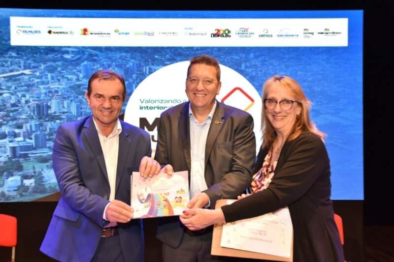 Campo Bom arrecada mais de 700 livros para a Biblioteca de Lindolfo Collor 1 Campo Bom arrecada mais de 700 livros para a Biblioteca de Lindolfo Collor