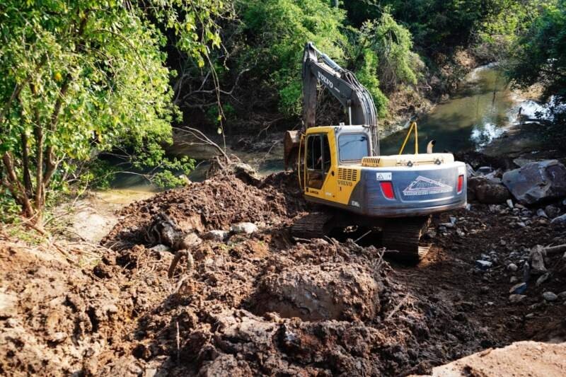 Rua Oscar Blos no Bairro 25 de Julho está em reformas