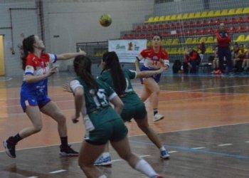 Equipes adultas da AECB entram em quadra em busca da classificação às finais do Estadual